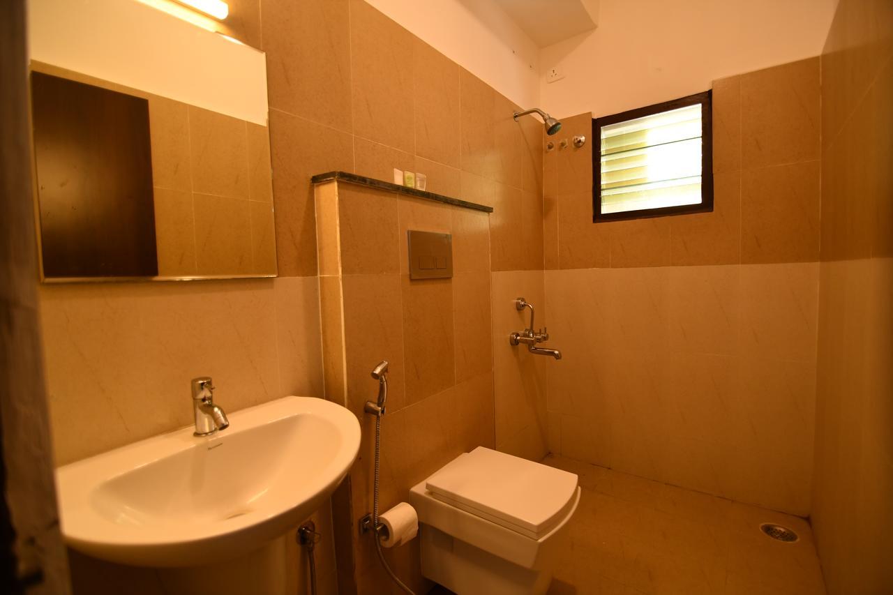 Lake View Hotel Мадурай Екстериор снимка
