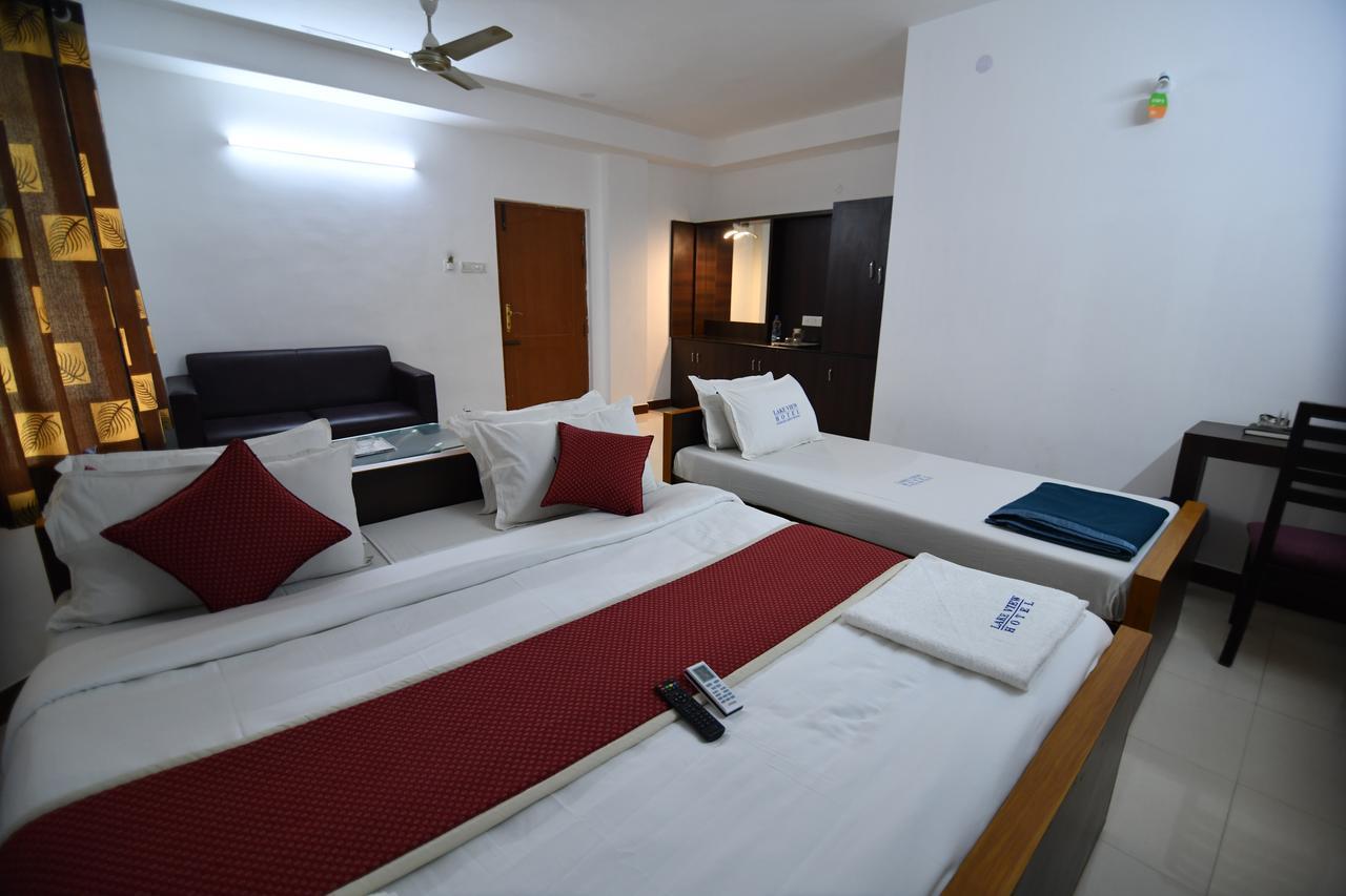 Lake View Hotel Мадурай Екстериор снимка