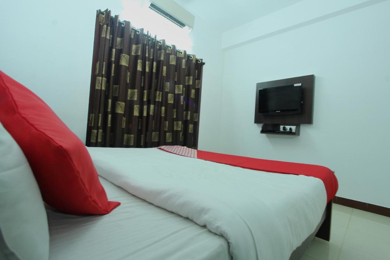 Lake View Hotel Мадурай Екстериор снимка